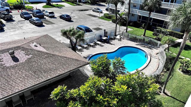 1965 SE 5th Ct 203, Pompano Beach, FL 33060