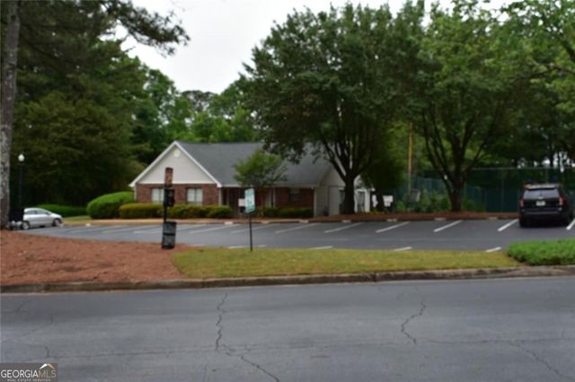 555 Windchase Lane, Stone Mountain, GA 30083