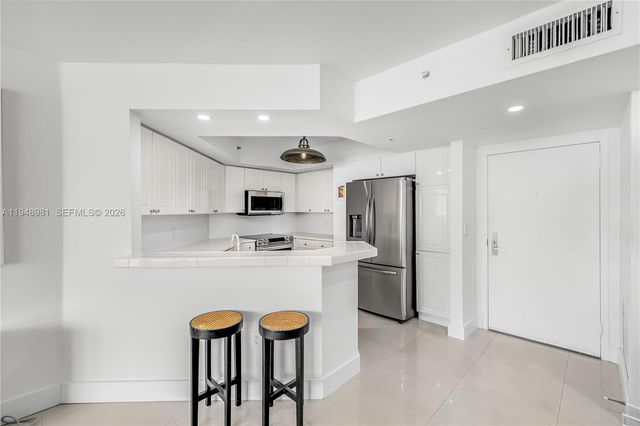 1800 Sunset Harbour Dr 2203, Miami Beach, FL 33139