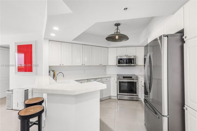 1800 Sunset Harbour Dr 2203, Miami Beach, FL 33139