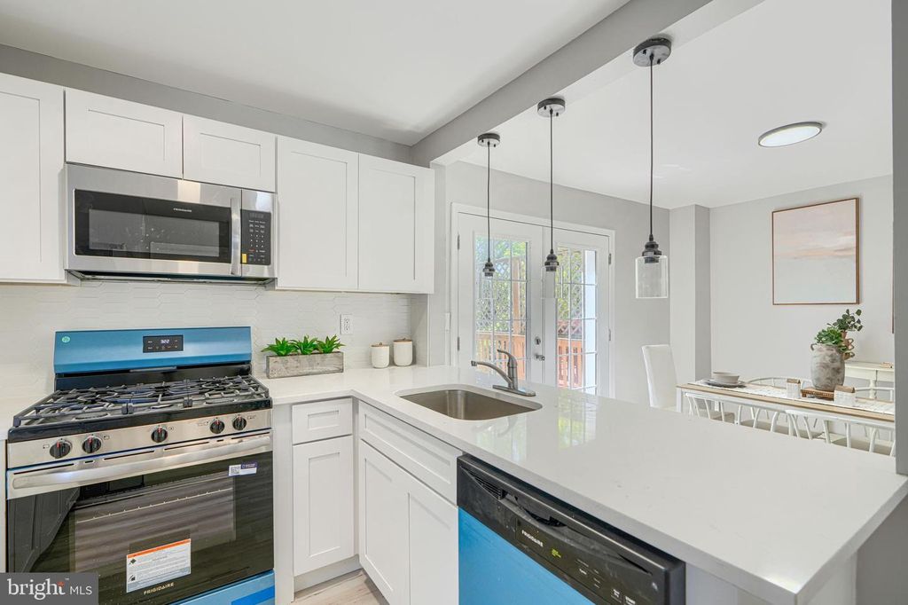 Image 11 of property listing at 5423 REMMELL AVE, Baltimore, MD 21206