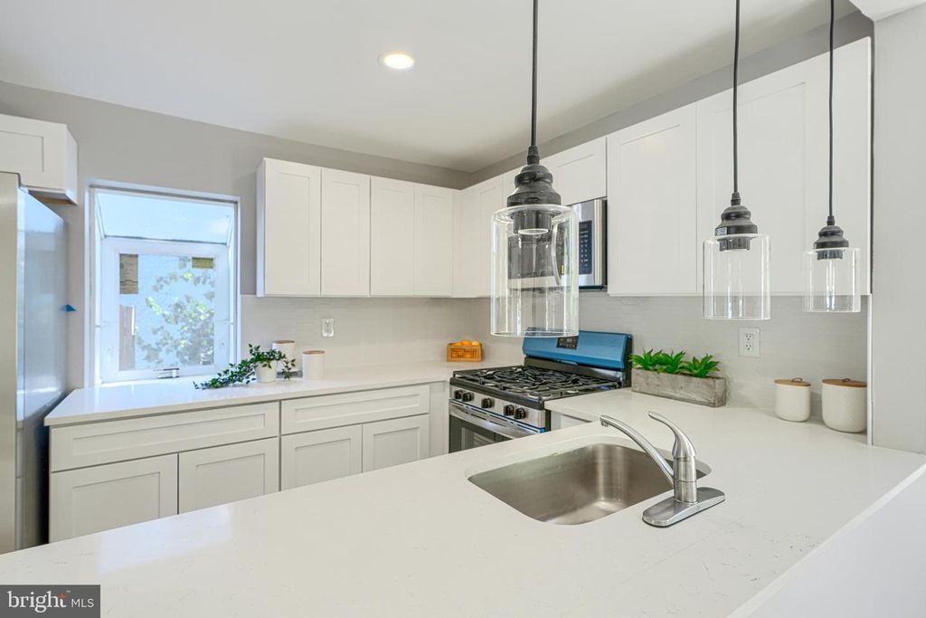 Image 13 of property listing at 5423 REMMELL AVE, Baltimore, MD 21206