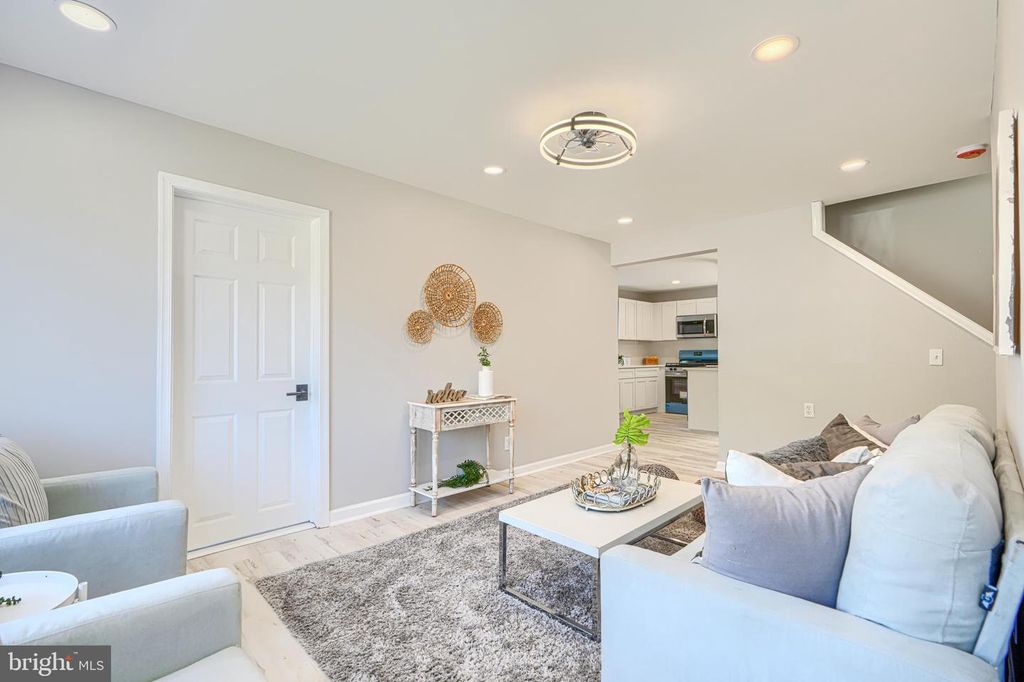 Image 3 of property listing at 5423 REMMELL AVE, Baltimore, MD 21206