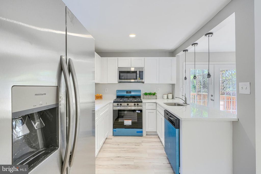 Image 9 of property listing at 5423 REMMELL AVE, Baltimore, MD 21206