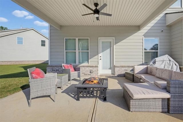 517 Redchurch Dr, Mcdonough, GA 30252
