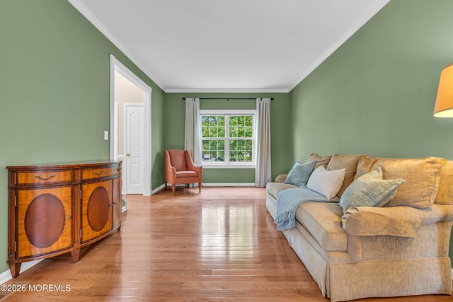 19 Outlook Lane, Freehold, NJ 07728