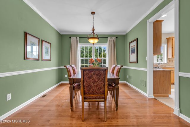 19 Outlook Lane, Freehold, NJ 07728