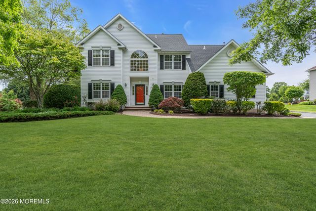 19 Outlook Lane, Freehold, NJ 07728