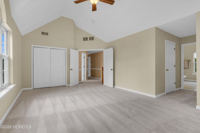 19 Outlook Lane, Freehold, NJ 07728