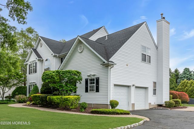 19 Outlook Lane, Freehold, NJ 07728