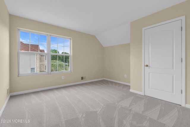 19 Outlook Lane, Freehold, NJ 07728