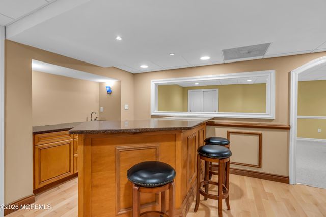 19 Outlook Lane, Freehold, NJ 07728