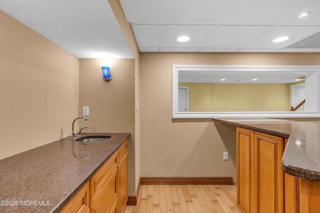19 Outlook Lane, Freehold, NJ 07728