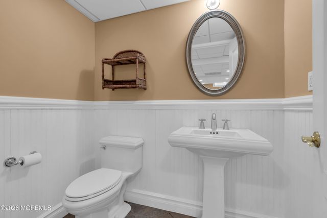 19 Outlook Lane, Freehold, NJ 07728