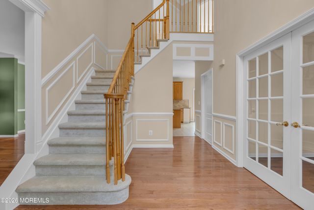 19 Outlook Lane, Freehold, NJ 07728