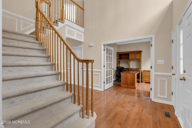 19 Outlook Lane, Freehold, NJ 07728