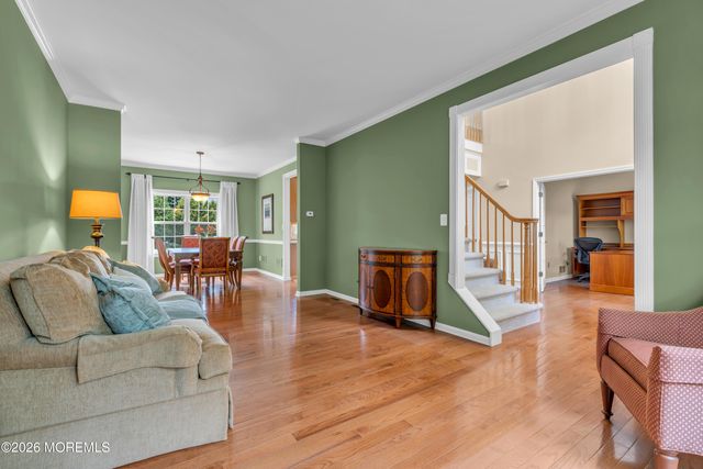 19 Outlook Lane, Freehold, NJ 07728