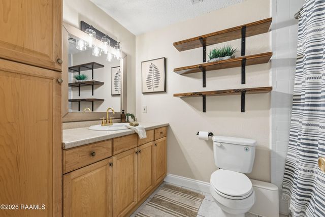 200 Breton Drive, Lafayette, LA 70508