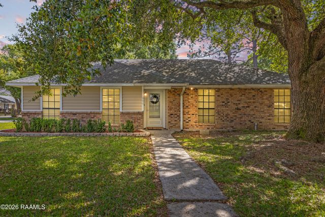 200 Breton Drive, Lafayette, LA 70508