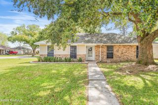 200 Breton Drive, Lafayette, LA 70508