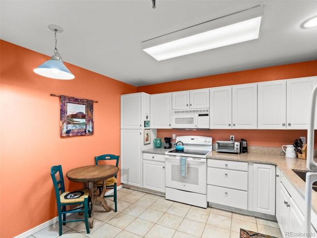 31819 Rocky Village Dr 205, Evergreen, CO 80439