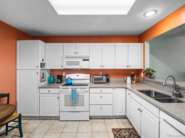 31819 Rocky Village Dr 205, Evergreen, CO 80439