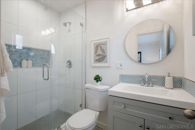 941 8Th St, Imperial Beach, CA 91932