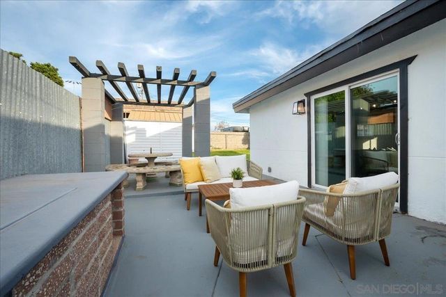 941 8Th St, Imperial Beach, CA 91932