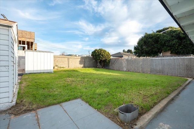 941 8Th St, Imperial Beach, CA 91932