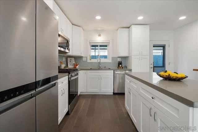 941 8Th St, Imperial Beach, CA 91932