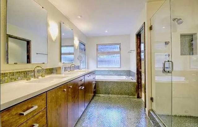 2895 Brentwood Court, Carlsbad, CA 92008