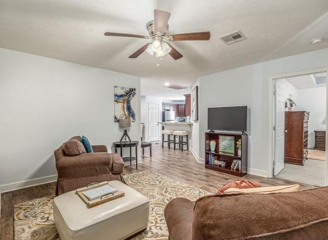 2113 W Gulf Street, Baytown, TX 77520