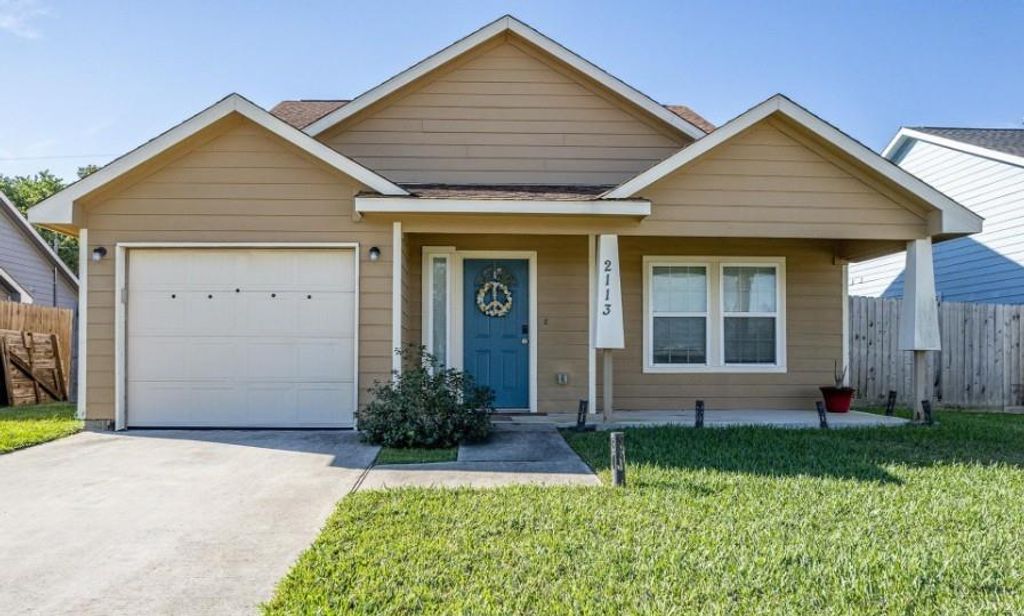2113 W Gulf Street, Baytown, TX 77520