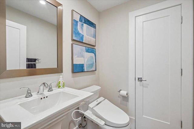 607 SECOND ST, Alexandria, VA 22314