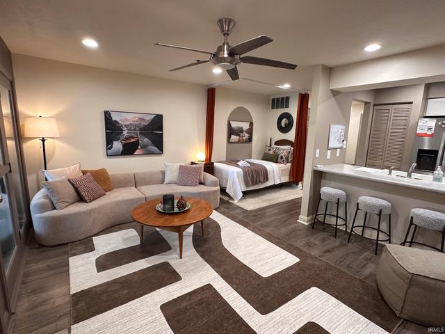 4062 E Eagle Bay Drive, Bloomington, IN 47401