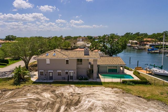2063 ILLINOIS AVENUE NE, St Petersburg, FL 33703