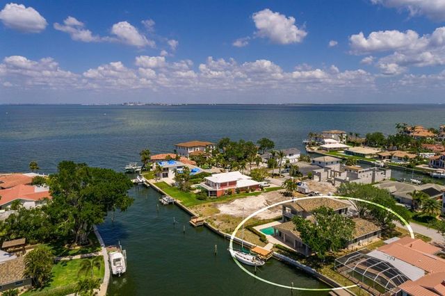 2063 ILLINOIS AVENUE NE, St Petersburg, FL 33703