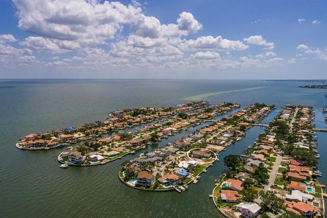 2063 ILLINOIS AVENUE NE, St Petersburg, FL 33703