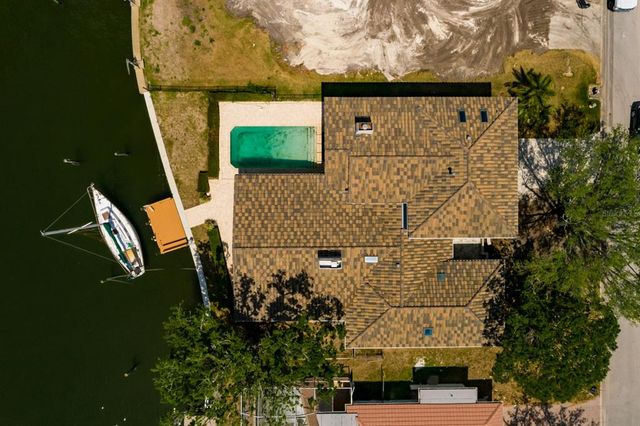 2063 ILLINOIS AVENUE NE, St Petersburg, FL 33703