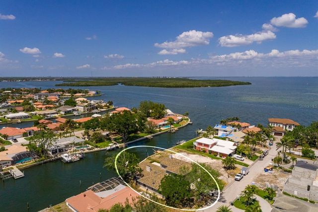2063 ILLINOIS AVENUE NE, St Petersburg, FL 33703