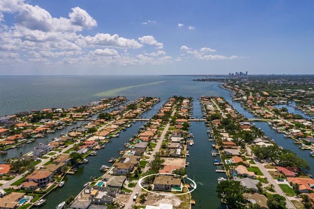 2063 ILLINOIS AVENUE NE, St Petersburg, FL 33703