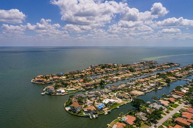 2063 ILLINOIS AVENUE NE, St Petersburg, FL 33703