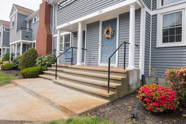 501 Auburn St 303, Whitman, MA 02382