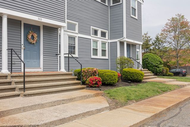 501 Auburn St 303, Whitman, MA 02382