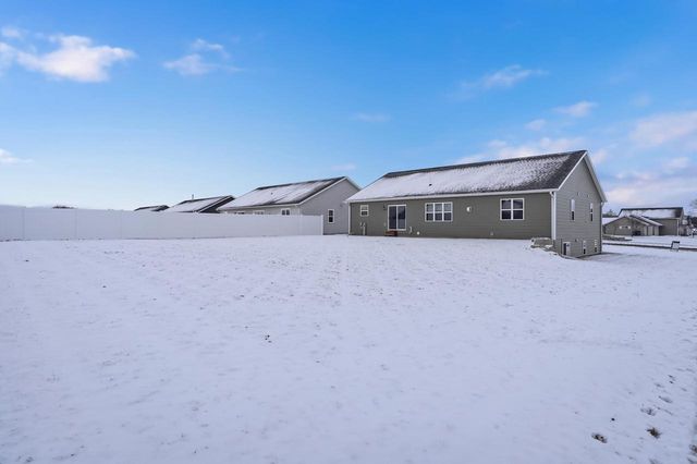 2148 Cambridge Court, Reedsburg, WI 53959