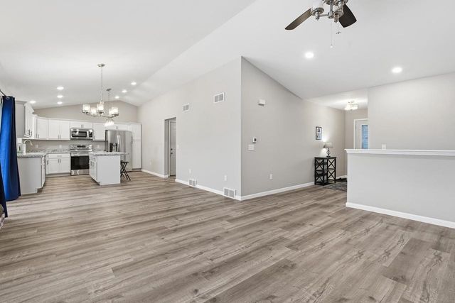 2148 Cambridge Court, Reedsburg, WI 53959