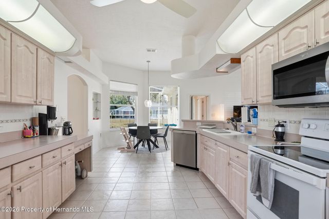 14135 Cornewall Lane, Spring Hill, FL 34609