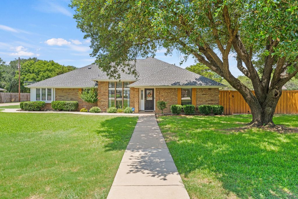 1202 Whispering Lane, Southlake, TX 76092