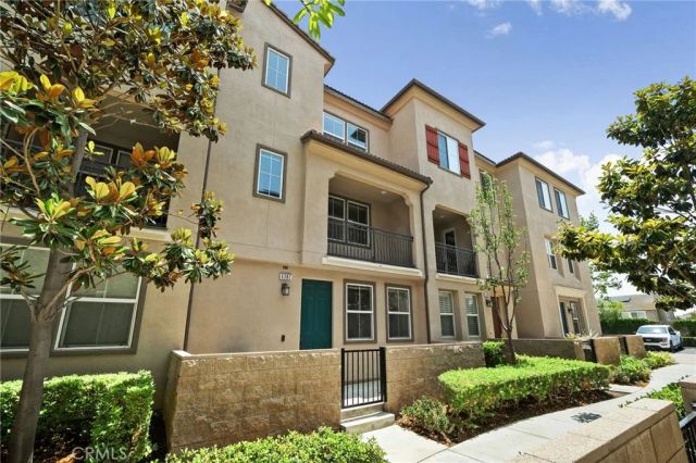 6382 Aquila Way, Eastvale, CA 91752