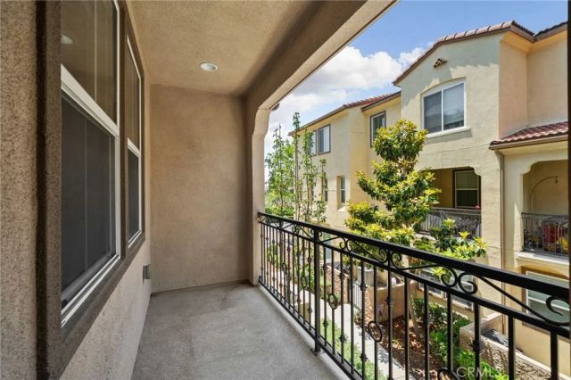 6382 Aquila Way, Eastvale, CA 91752